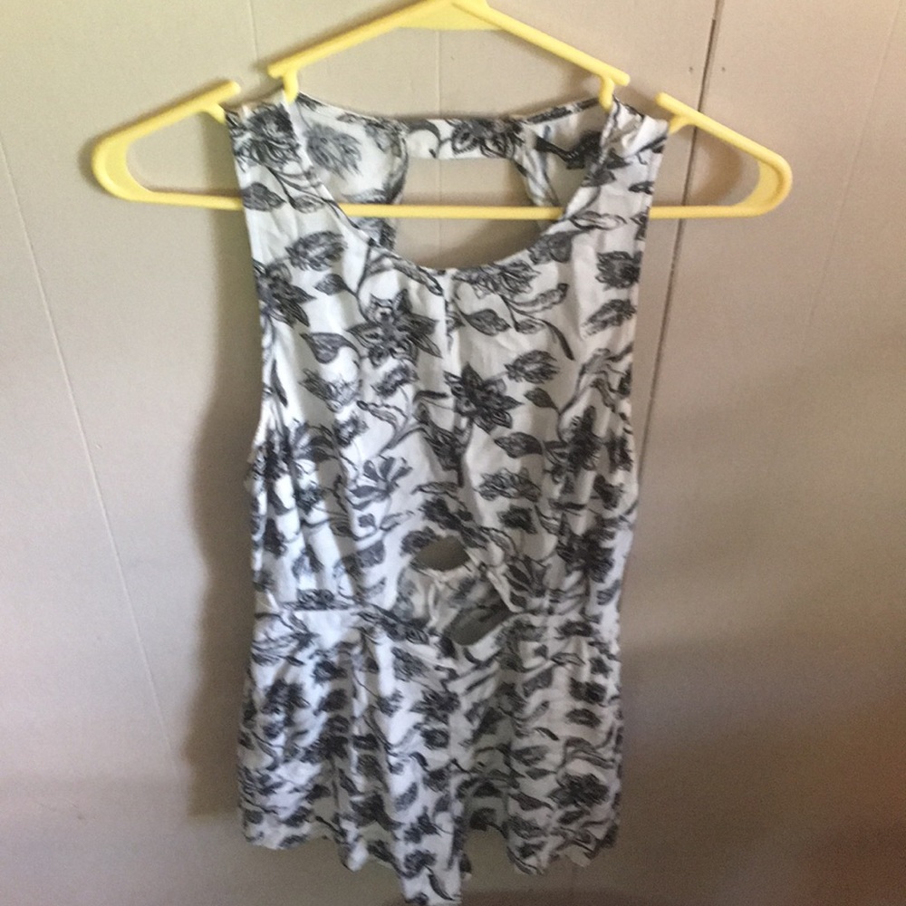 Kendall and Kylie romper. So cute
